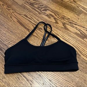 Lululemon sports bra size 4